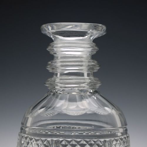 PAIR OF LARGE IRISH 19TH CENTURY CUT GLASS WINE CARAFES C1810 - ADDITIONAL PHOTO 4