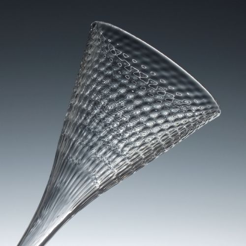 EARLY 18TH CENTURY FRENCH WINE GLASS C1720 - ADDITIONAL PHOTO 1