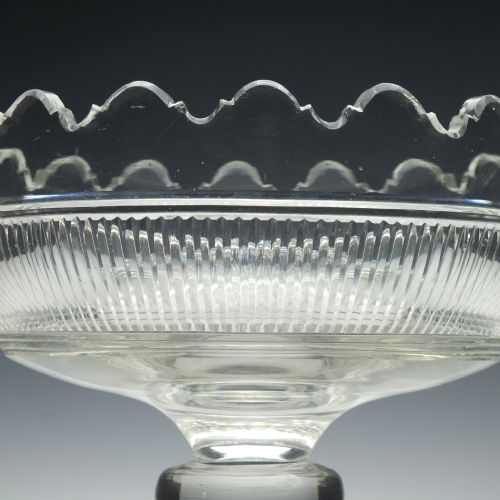 PAIR OF 19TH CENTURY CUT GLASS STANDING BOWLS C1860 - ADDITIONAL PHOTO 4