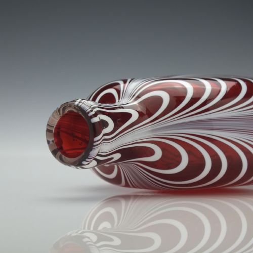 19TH CENTURY NAILSEA CRANBERRY GLASS FLASK C1850 - ADDITIONAL PHOTO 5