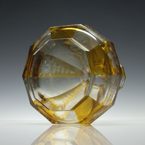 AMBER CUT AND ENGRAVED 19TH CENTURY GLASS DECANTER C1910 - ADDITIONAL PHOTO 4