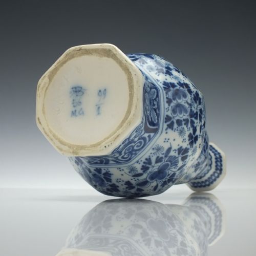 A RIBBED DUTCH DOUBLE GOURD VASE C1910 - ADDITIONAL PHOTO 7