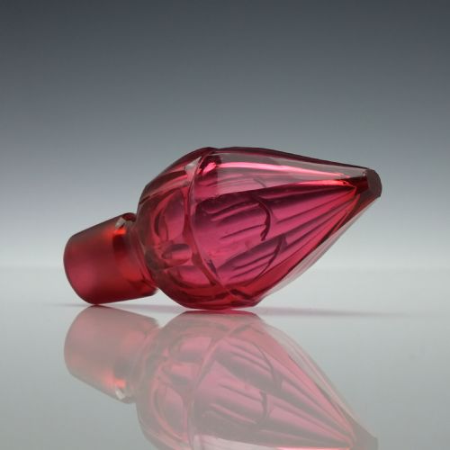 19TH CENTURY RUBY CUT GLASS DECANTER C1865 - ADDITIONAL PHOTO 6