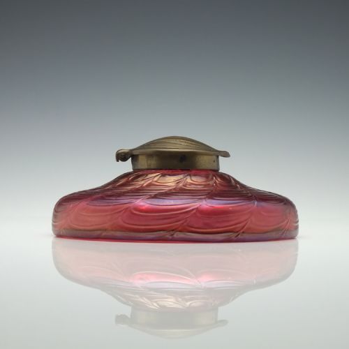 LOETZ IRIDESCENT GLASS INKWELL C1910 - ADDITIONAL PHOTO 2
