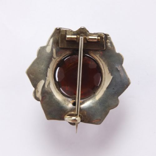ANTIQUE SCOTTISH CELTIC SHIELD SILVER GEMSTONE BROOCH C1880 - ADDITIONAL PHOTO 1