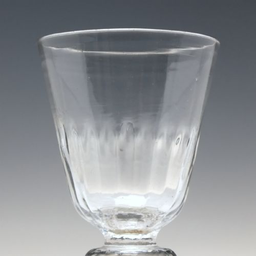 GEORGIAN BALUSTROID RIB MOULDED WINE GLASS C1740 - ADDITIONAL PHOTO 3