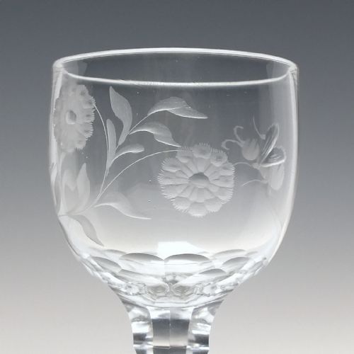 FINE 18TH CENTURY SCALLOP CUT ENGRAVED WINE GLASS C1770 - ADDITIONAL PHOTO 3