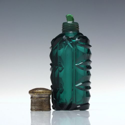 UNUSUAL VICTORIAN CUT TEAL GREEN GLASS PERFUME BOTTLE C1870 - ADDITIONAL PHOTO 3