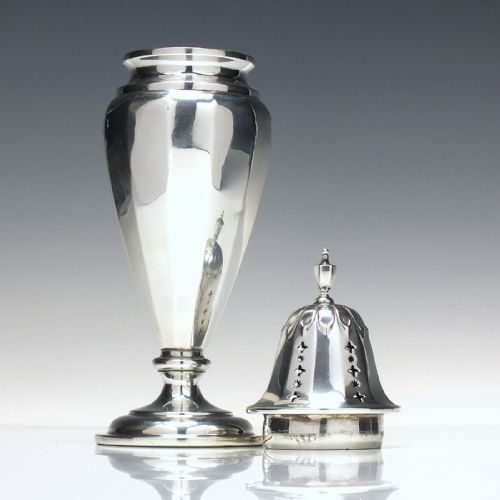 LARGE GEORGE V ENGLISH STERLING SILVER SUGAR CASTER BIRMINGHAM 1918 - ADDITIONAL PHOTO 5