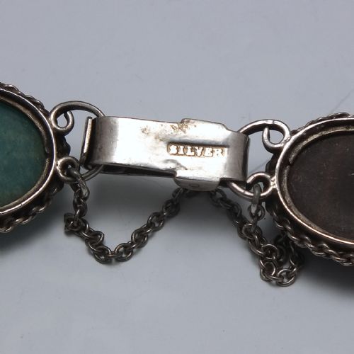 ANTIQUE SILVER AND SCOTTISH AGATE BRACELET C1900 - ADDITIONAL PHOTO 1