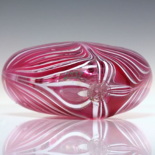 19TH CENTURY PINK NAILSEA GLASS FLASK C1830 - ADDITIONAL PHOTO 1