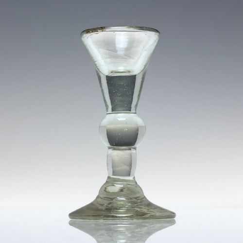 18TH CENTURY MINIATURE TINCTURE DECEPTIVE BALUSTER GLASS C1740 - ADDITIONAL PHOTO 3