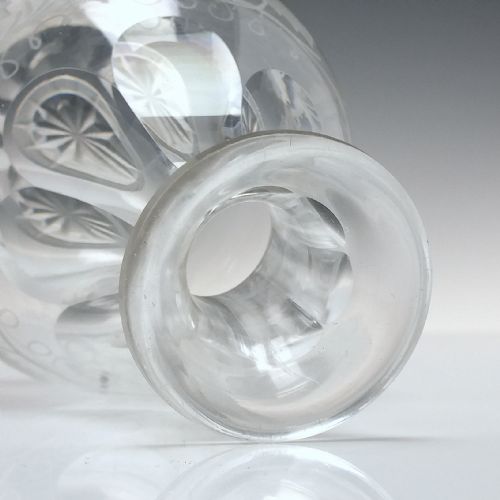 ENGRAVED VICTORIAN GLASS WINE CARAFE C1860 - ADDITIONAL PHOTO 2