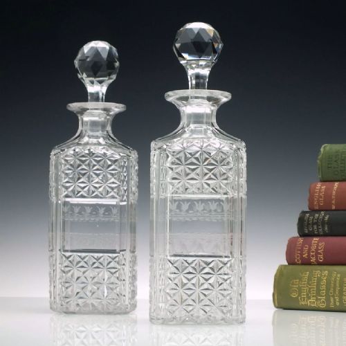 PAIR OF ANTIQUE ENGRAVED VICTORIAN GLASS DECANTERS C1880 - ADDITIONAL PHOTO 7