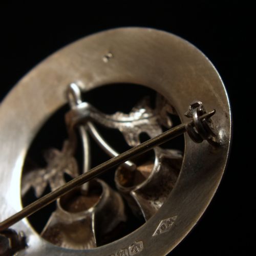 SCOTTISH SOLID SILVER CELTIC SHIELD BROOCH EDINBURGH 1958 - ADDITIONAL PHOTO 3