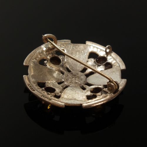 SCOTTISH SOLID SILVER CELTIC SHIELD BROOCH EDINBURGH 1957 - ADDITIONAL PHOTO 3