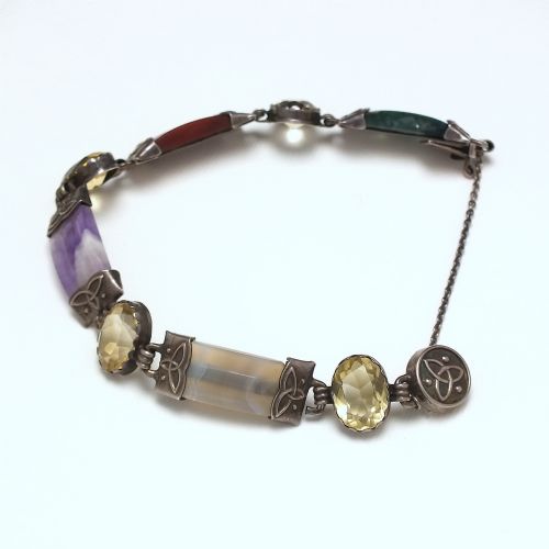EXCEPTIONAL ANTIQUE SILVER AND SCOTTISH AGATE BRACELET C1920 - ADDITIONAL PHOTO 2