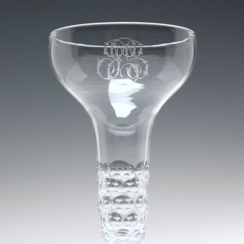 FOUR TALL VICTORIAN ENGRAVED HOLLOW STEM CHAMPAGNE GLASSES C1890 - ADDITIONAL PHOTO 3