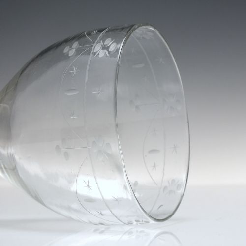 GEORGIAN ENGRAVED GLASS RUMMER WITH OVOID BOWL C1780 - ADDITIONAL PHOTO 2