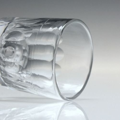 PAIR OF 18TH CENTURY ANGLO IRISH DRAM GLASSES C1760 - ADDITIONAL PHOTO 2