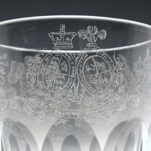 VICTORIAN DIAMOND POINT HERALDIC ENGRAVED GLASS TUMBLER C1860 - ADDITIONAL PHOTO 4