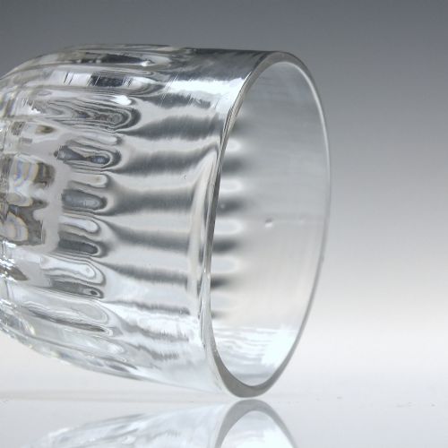 GEORGIAN RIB MOULDED DRAM GLASS C1760 - ADDITIONAL PHOTO 3