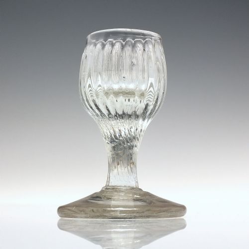 RARE GEORGIAN RIB MOULDED DRAM GLASS C1760 - ADDITIONAL PHOTO 1