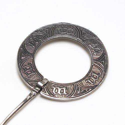 ANTIQUE SILVER CELTIC KILT PIN C1922 - ADDITIONAL PHOTO 1