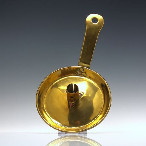 18TH CENTURY BRASS CHAMBERSTICK C1770 - ADDITIONAL PHOTO 1