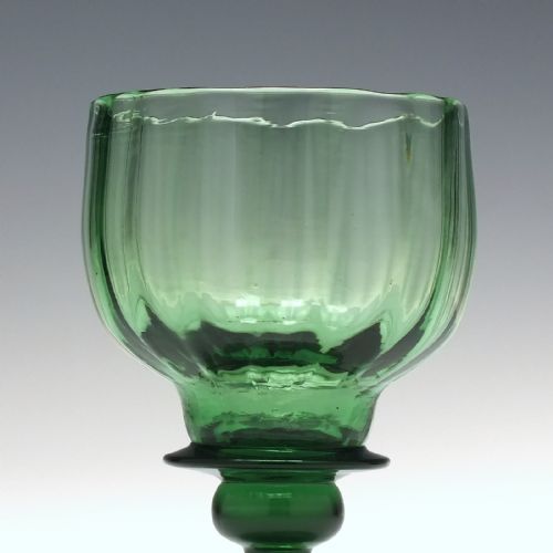 RARE ANTIQUE RICHARDSON OLIVE GREEN WINE GLASS C1840 - ADDITIONAL PHOTO 3