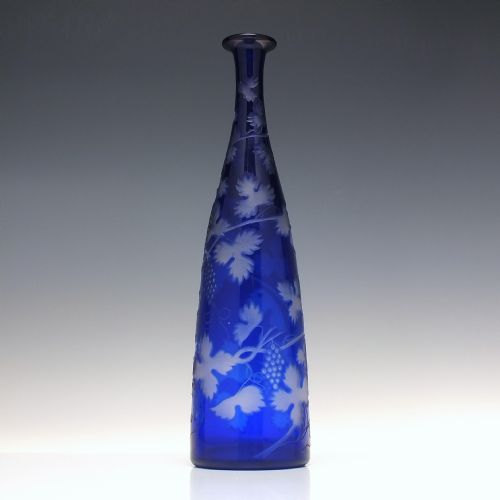ANTIQUE 19TH CENTURY ENGRAVED BRISTOL BLUE GLASS SERVING BOTTLE C1860 - ADDITIONAL PHOTO 1