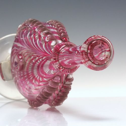 19TH CENTURY CRANBERRY AND WHITE NAILSEA GLASS BELLOWS FLASK C1850 - ADDITIONAL PHOTO 4