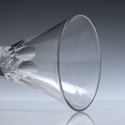 PAIR GEORGIAN DRAWN TRUMPET FACET CUT WINE GLASSES C1790 - ADDITIONAL PHOTO 3