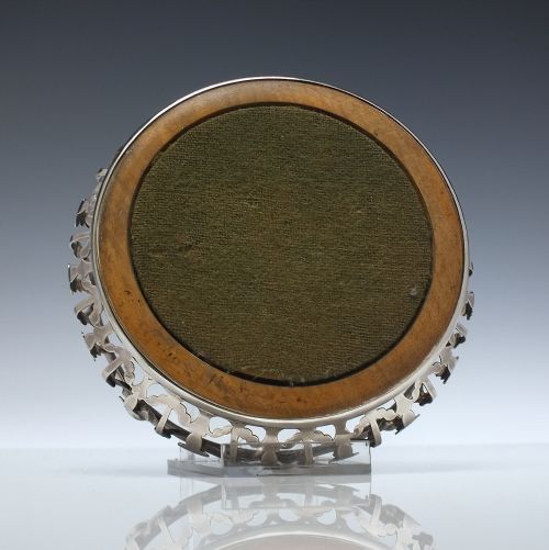 PAIR OF WILLIAM IV RETICULATED SILVER PLATED DECANTER STANDS OR COASTERS C1832 - ADDITIONAL PHOTO 7