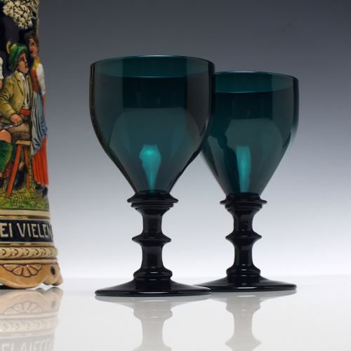 PAIR OF 19TH CENTURY TURQUOISE WINE GLASSES C1820 - ADDITIONAL PHOTO 1