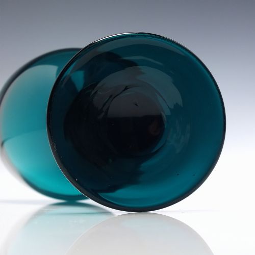 PAIR OF 19TH CENTURY TURQUOISE WINE GLASSES C1820 - ADDITIONAL PHOTO 4
