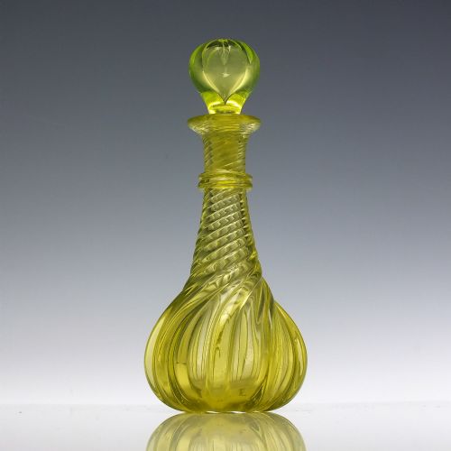 ANTIQUE VICTORIAN VASELINE SPIRAL LOBED PERFUME BOTTLE C1860 - ADDITIONAL PHOTO 1