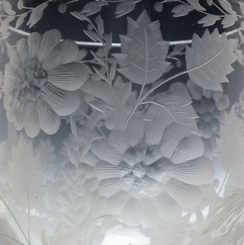 STUNNING PAIR OF VICTORIAN ENGRAVED GLASS TAVERN RUMMERS C1850 - ADDITIONAL PHOTO 4