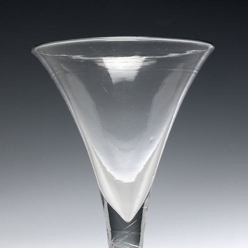 GEORGIAN AIR TWIST WINE GLASS WITH A FOLDED FOOT C1745 - ADDITIONAL PHOTO 3