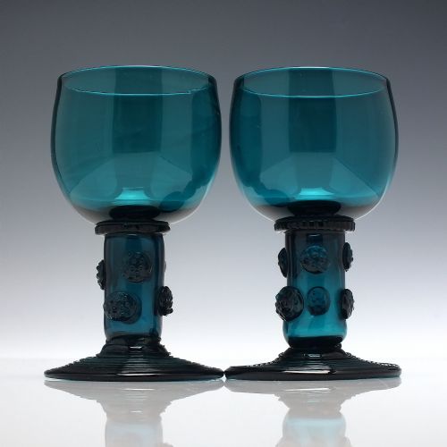 PAIR GEORGIAN PEACOCK BLUE WINE GLASSES C1810 - ADDITIONAL PHOTO 1