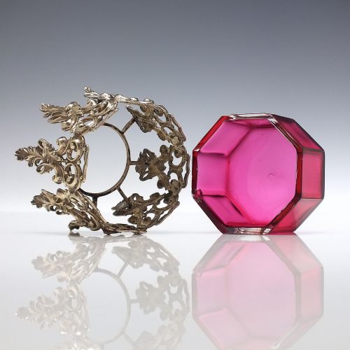 PAIR OF 19TH CENTURY CRANBERRY GLASS SALTS IN SILVER PLATED FRAMES C1900 - ADDITIONAL PHOTO 2