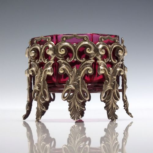 PAIR OF 19TH CENTURY CRANBERRY GLASS SALTS IN SILVER PLATED FRAMES C1900 - ADDITIONAL PHOTO 3