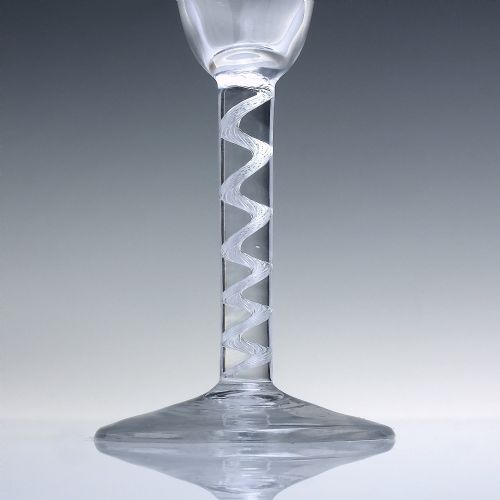 18TH CENTURY GEORGIAN AIR TWIST ALE GLASS C1750 - ADDITIONAL PHOTO 2