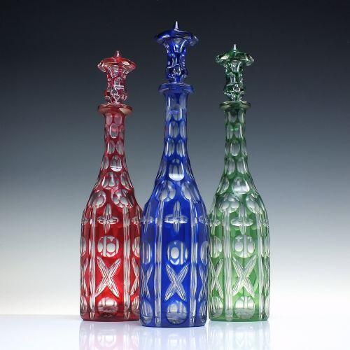 VICTORIAN HARLEQUIN BLUE RED GREEN GLASS DECANTERS IN ROSEWOOD STAND C1870 - ADDITIONAL PHOTO 1