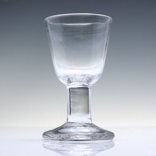 GEORGIAN PLAIN STEM SHORT WINE OR DRAM GLASS C1750 - ADDITIONAL PHOTO 1