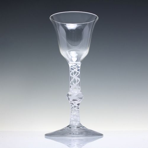 STUNNING OPAQUE TWIST WINE GLASS C1760 - ADDITIONAL PHOTO 1