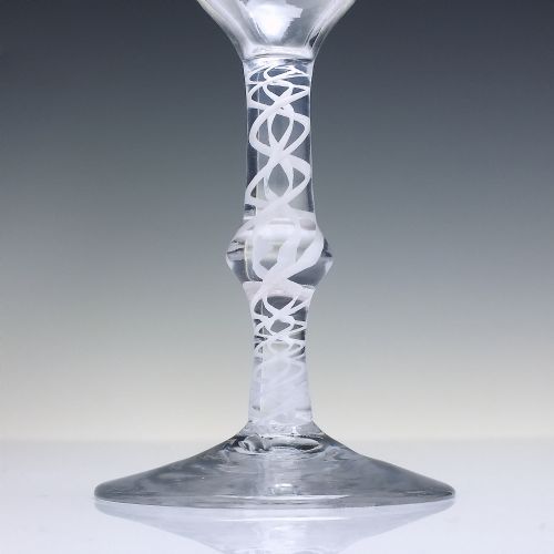 STUNNING OPAQUE TWIST WINE GLASS C1760 - ADDITIONAL PHOTO 2