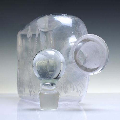 19TH CENTURY ENGRAVED MAGNUM GLASS DECANTER C1850 - ADDITIONAL PHOTO 6