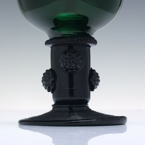 GEORGIAN BRISTOL GREEN WINE ROEMER GLASS WITH OPEN HOLLOW STEM C1820 - ADDITIONAL PHOTO 2