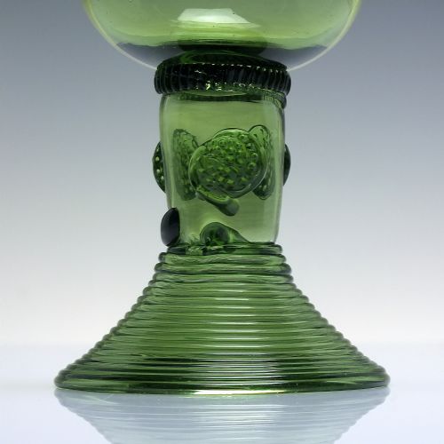 GEORGIAN ENGRAVED GREEN WINE ROEMER GLASS WITH CLOSED HOLLOW STEM C1790 - ADDITIONAL PHOTO 2